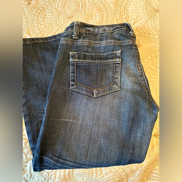 Bench denim crops - Picture 12 of 12